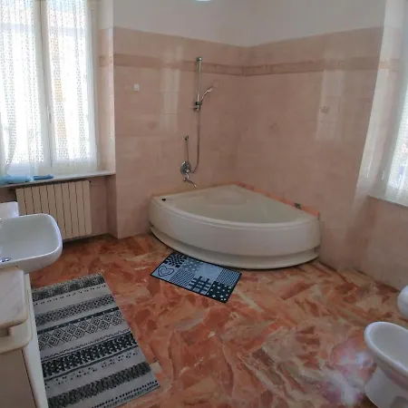 La Romantica Apartment *